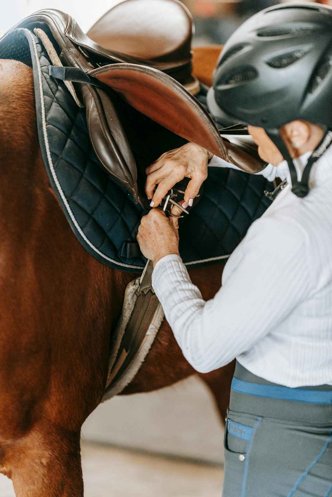 Western leather horse saddle export