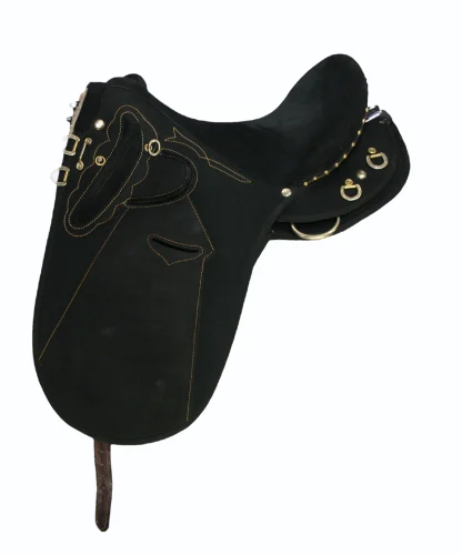 High-quality synthetic saddle for horse riding – lightweight and weather-resistant